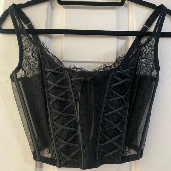 Victoria secret corset bra - Picture 2 of 3